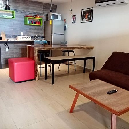 Brisas 10 Beachside Suites 坎昆 外观 照片