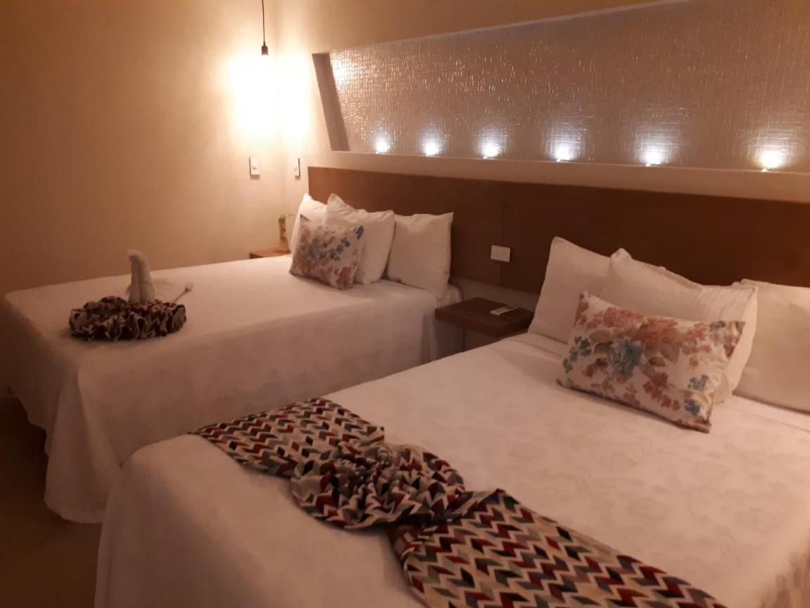Brisas 10 Beachside Suites 坎昆 外观 照片