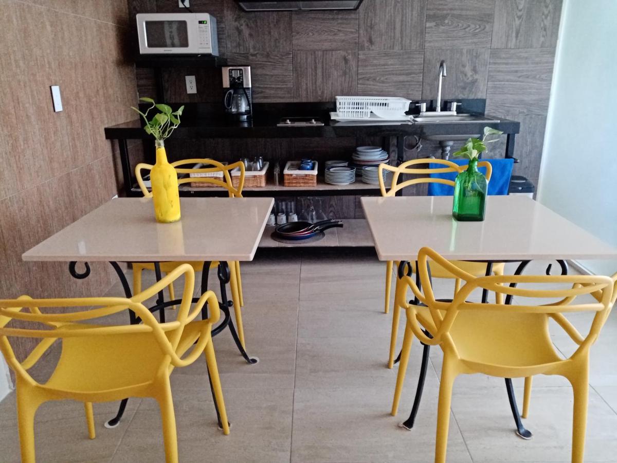 Brisas 10 Beachside Suites 坎昆 外观 照片