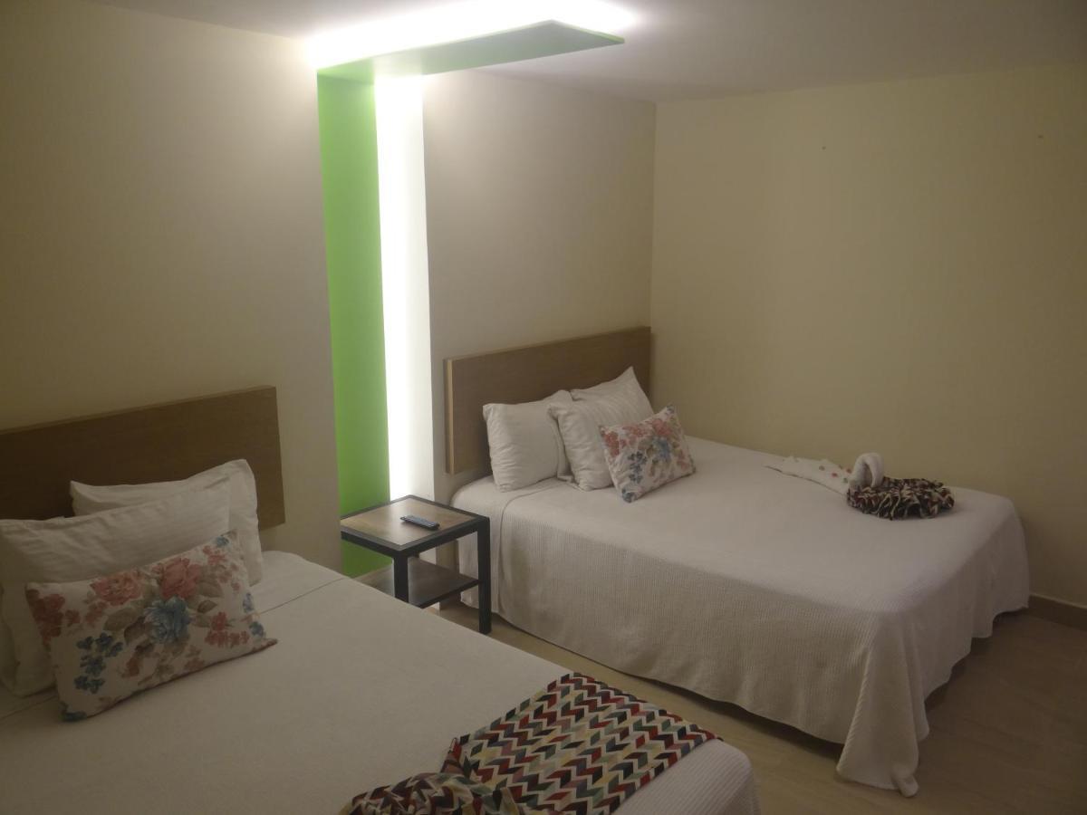 Brisas 10 Beachside Suites 坎昆 外观 照片