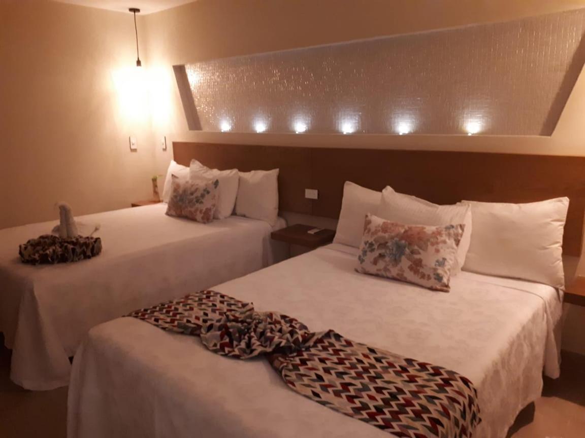 Brisas 10 Beachside Suites 坎昆 外观 照片