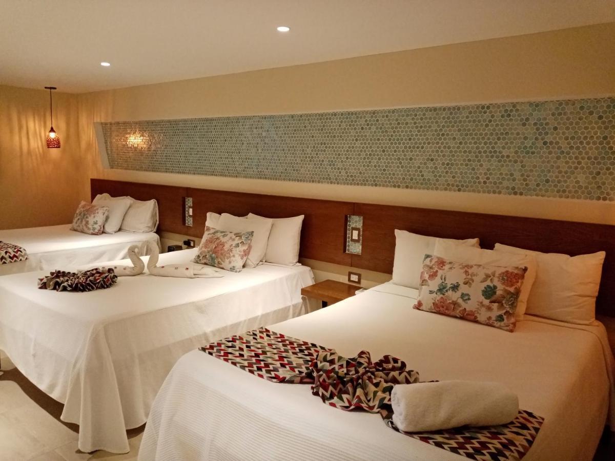 Brisas 10 Beachside Suites 坎昆 外观 照片