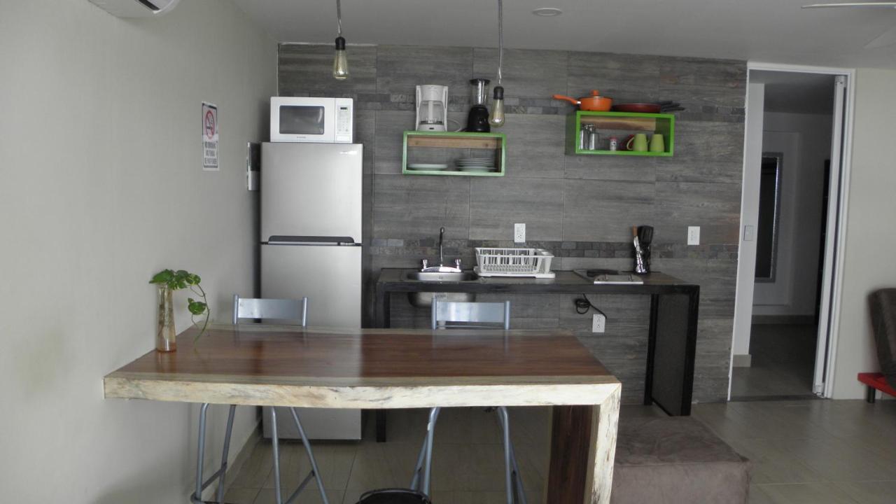 Brisas 10 Beachside Suites 坎昆 外观 照片